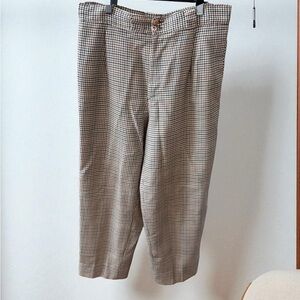 Elegant Women's Houndstooth Trousers in Brown and Cream
